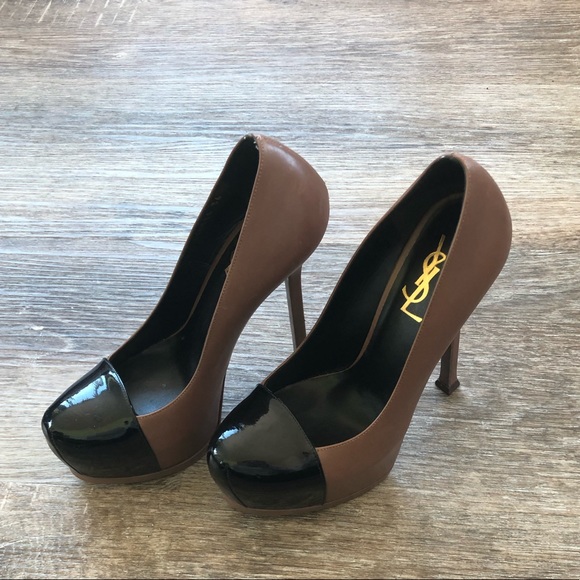 Yves Saint Laurent Neutral Leather Pumps - Picture 4 of 9